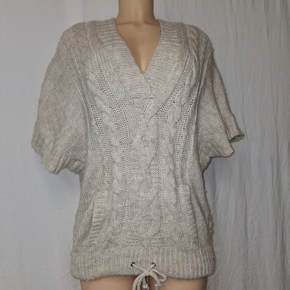 American Eagle Outfitters V-Neck Cable Knit Sweater - Gray Size L - Picture 3 of 16